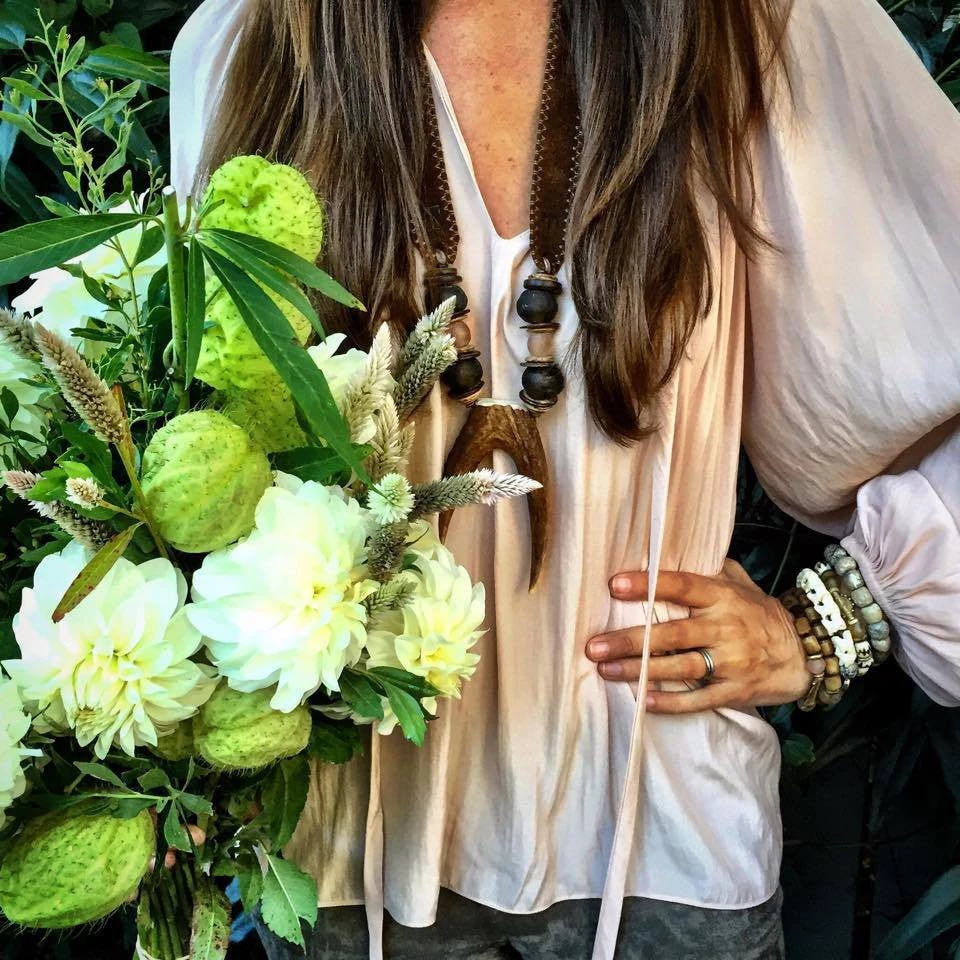 Twine + Twig B+W Collection Antler Double Tip Necklace | White 2 Twine + Twig B+W Collection Antler Double Tip Necklace | White