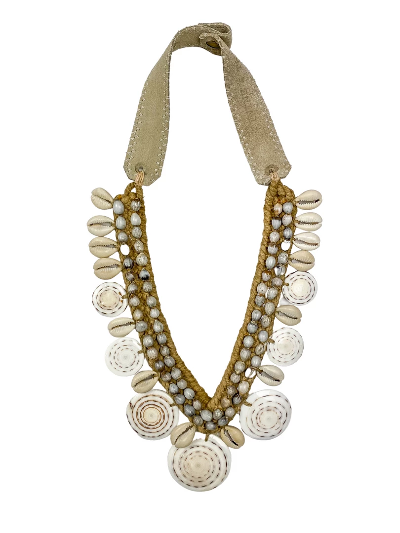 Twine + Twig Cowrie Collar Necklace | Edition 17 Cowrie Collection 1 Twine + Twig Cowrie Collar Necklace | Edition 17 Cowrie Collection