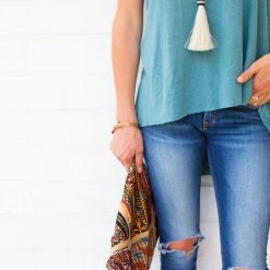 Twine + Twig Tassel Horse Hair Necklace | Ivory 12 Twine + Twig Tassel Horse Hair Necklace | Ivory