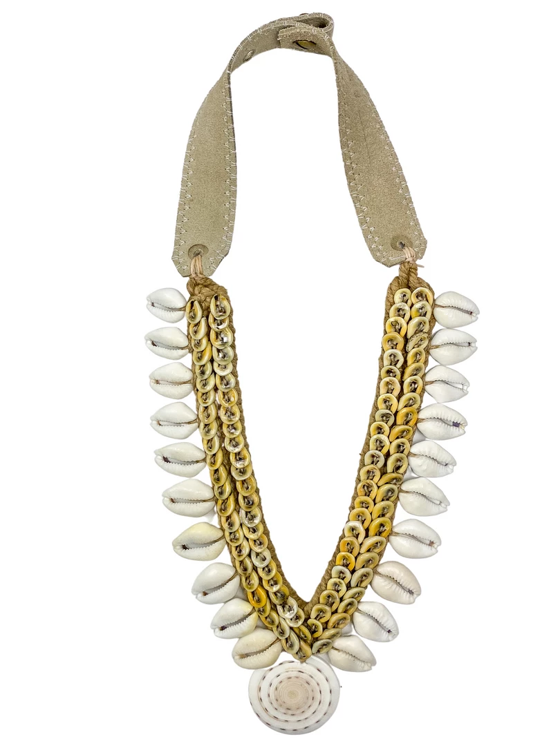 Twine + Twig Cowrie Collar Necklace | Edition 15 Cowrie Collection 1 Twine + Twig Cowrie Collar Necklace | Edition 15 Cowrie Collection