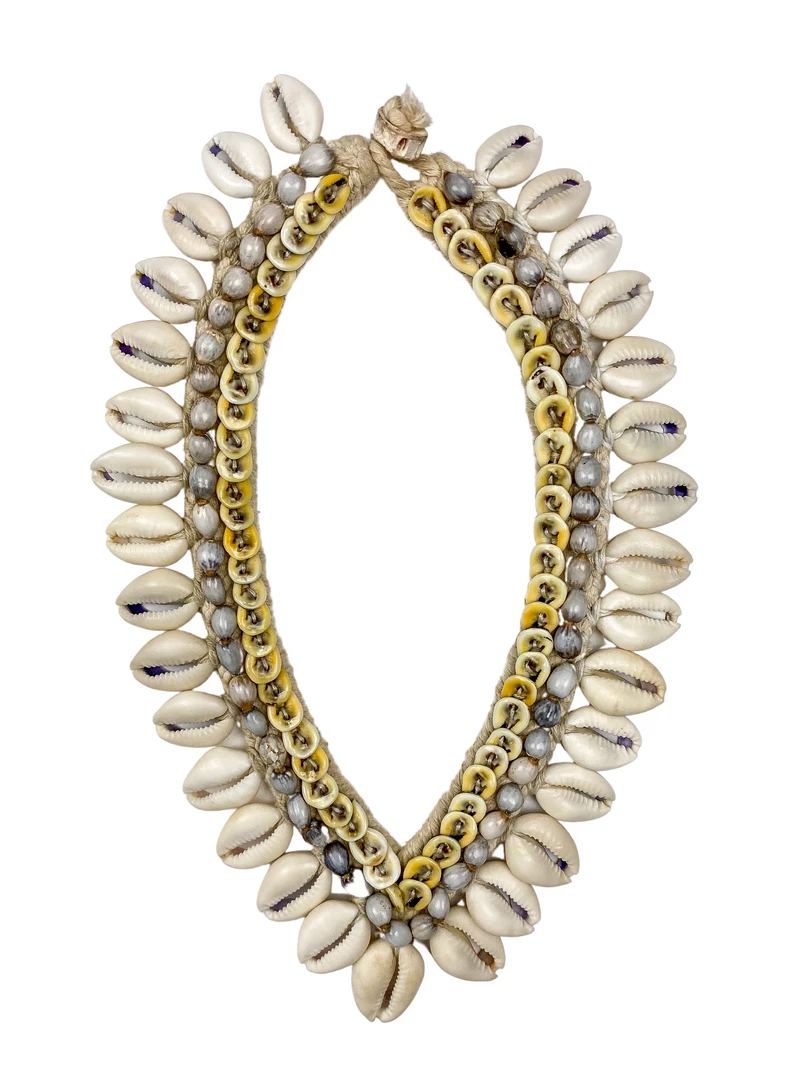 Twine + Twig Cowrie Collar Necklace | Edition 14 2 Twine + Twig Cowrie Collar Necklace | Edition 14