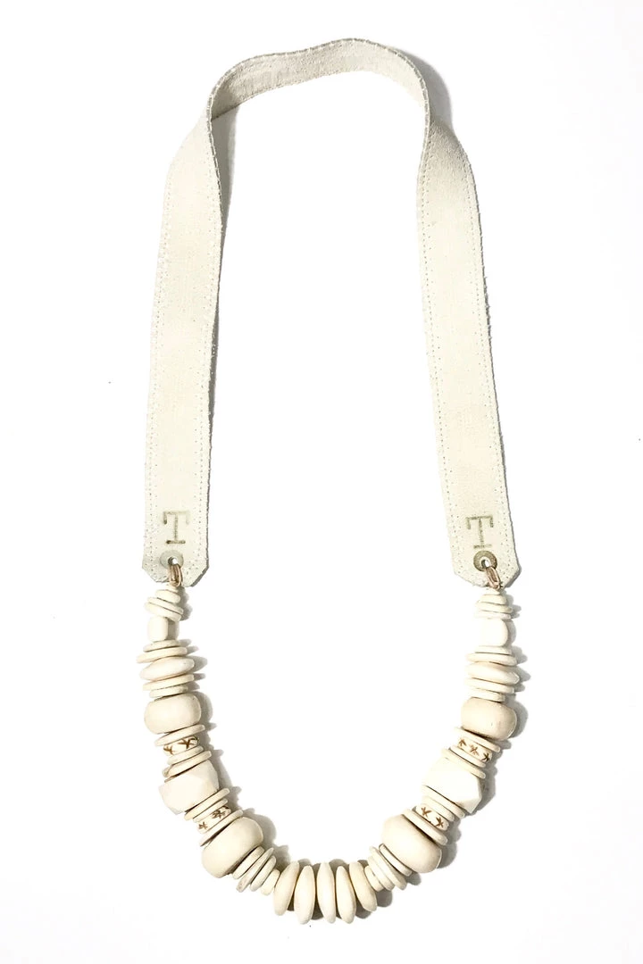 Twine + Twig Mid Classic Necklace | B + W B+W Collection 8 Twine + Twig Mid Classic Necklace | B + W B+W Collection