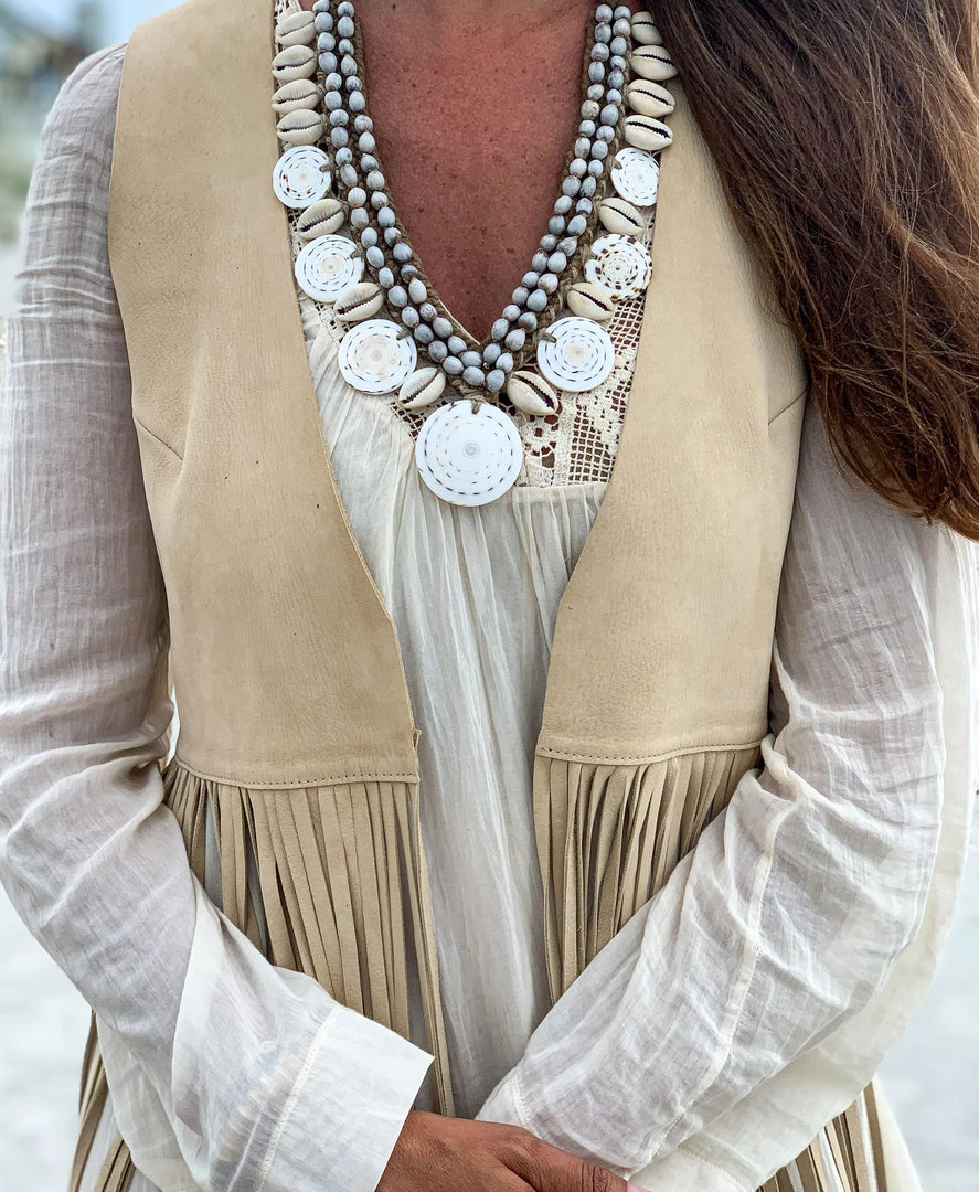 Twine + Twig Cowrie Collar Necklace | Edition 17 Cowrie Collection 2 Twine + Twig Cowrie Collar Necklace | Edition 17 Cowrie Collection