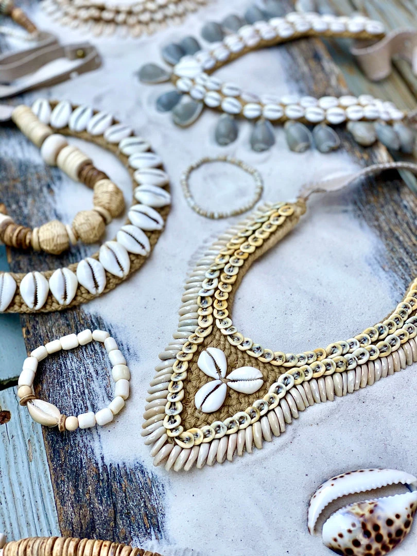 Twine + Twig Cowrie Collar Necklace | Edition 12 5 Twine + Twig Cowrie Collar Necklace | Edition 12