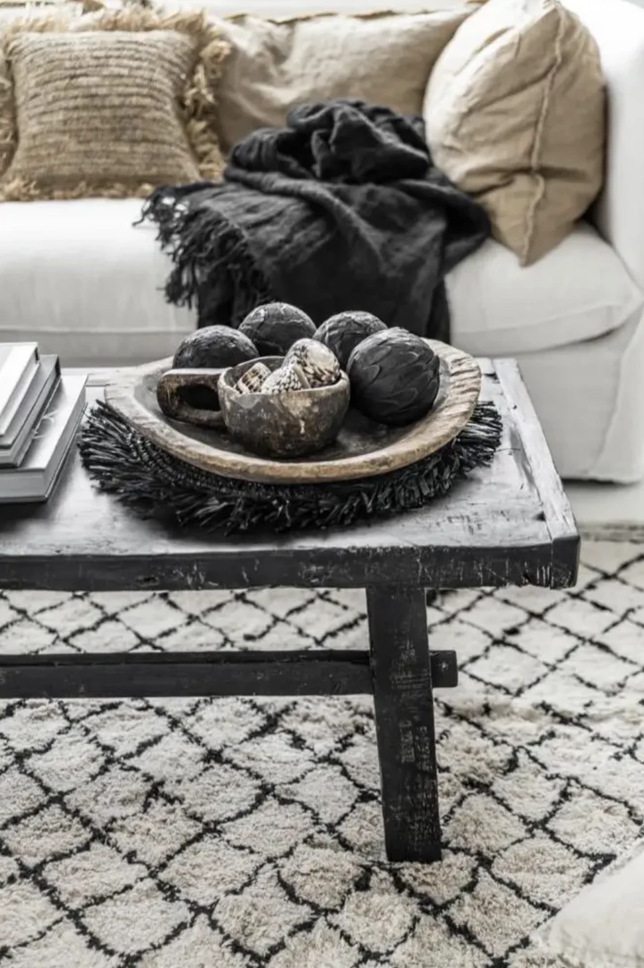 Twine + Twig Straw Raffia Placemats With Fringe - Black | Set Of 4 3 Twine + Twig Straw Raffia Placemats With Fringe - Black | Set Of 4