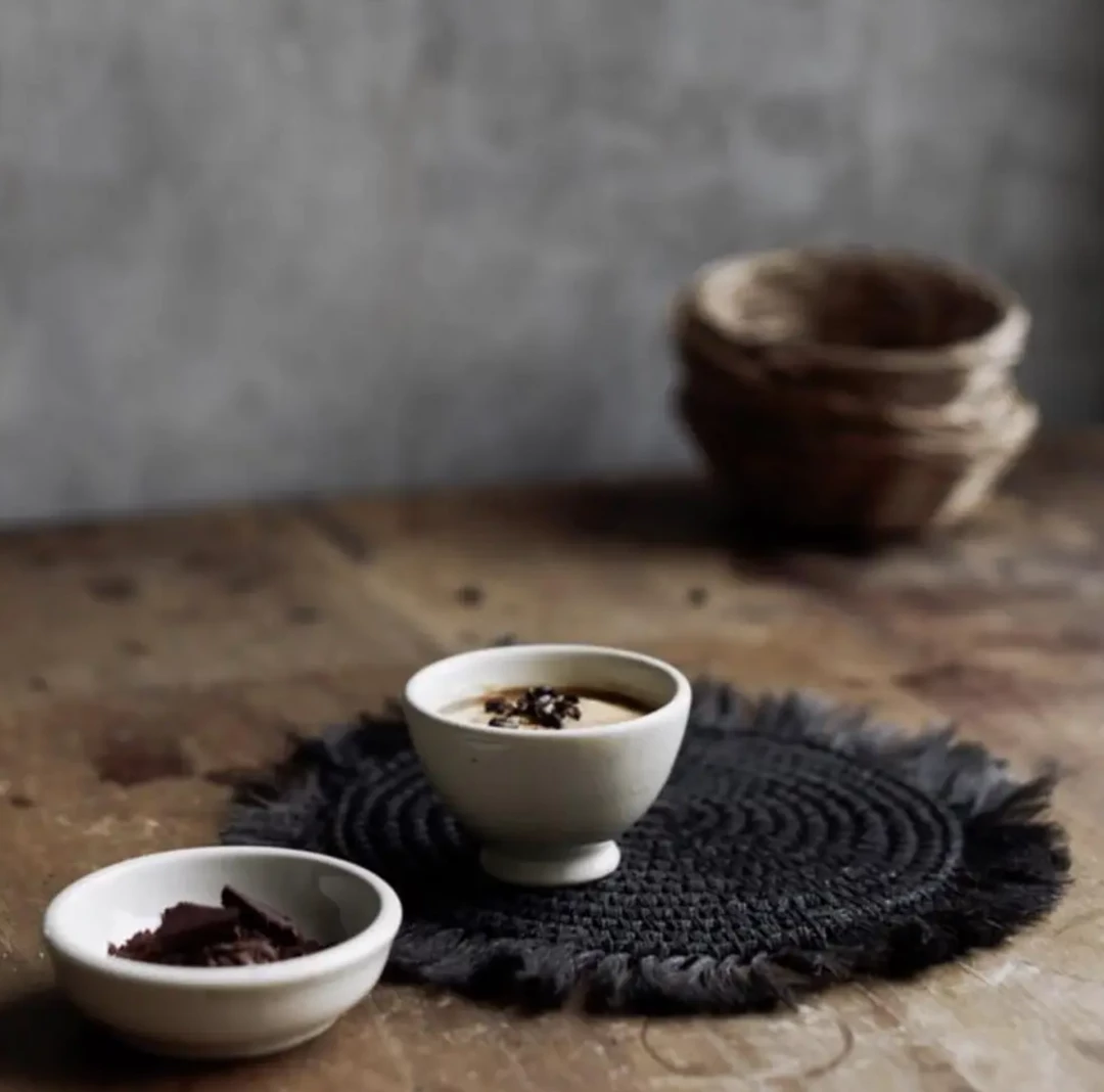 Twine + Twig Straw Raffia Placemats With Fringe - Black | Set Of 4 4 Twine + Twig Straw Raffia Placemats With Fringe - Black | Set Of 4