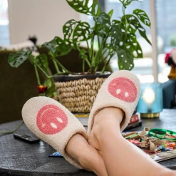 Twine + Twig Smiley Face Fluffy Slippers | Pink