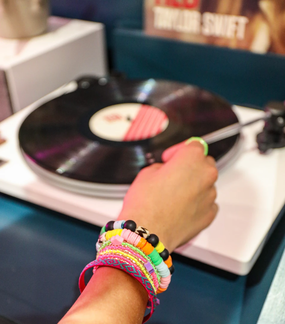 Twine + Twig Teen Star Seed Bracelet | Green Teen Collection 7 Twine + Twig Teen Star Seed Bracelet | Green Teen Collection