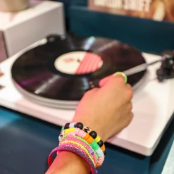 Twine + Twig Teen Star Seed Bracelet | Orange