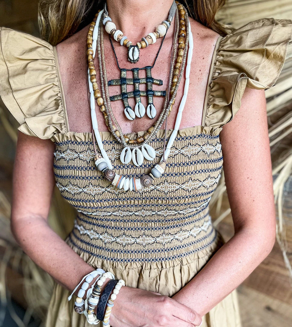 Twine + Twig Cowrie Collection Layer Choker Necklace | Cowrie 3 Twine + Twig Cowrie Collection Layer Choker Necklace | Cowrie