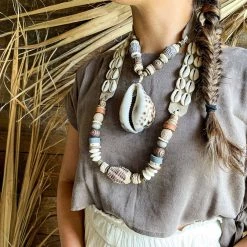 Twine + Twig Mid Shell Pendant Necklace | Cowrie Cowrie Collection